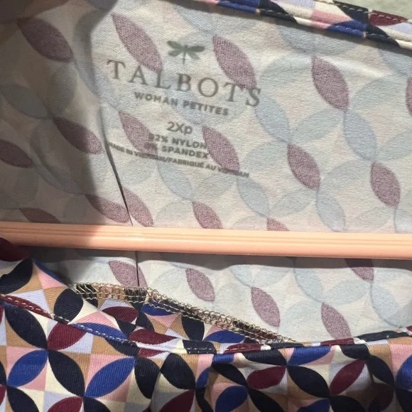 Talbots Women's Geometric Top Colorful 2XLP EUC Nylon Blend - Picture 2 of 2